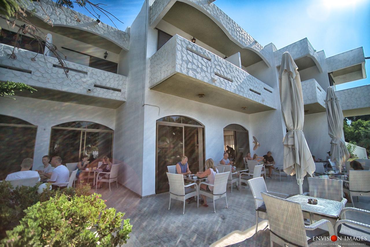 Frosini Hotel Lambi  Luaran gambar