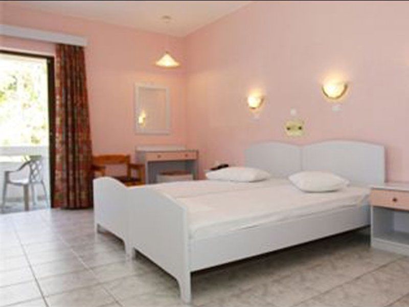 Frosini Hotel Lambi  Luaran gambar